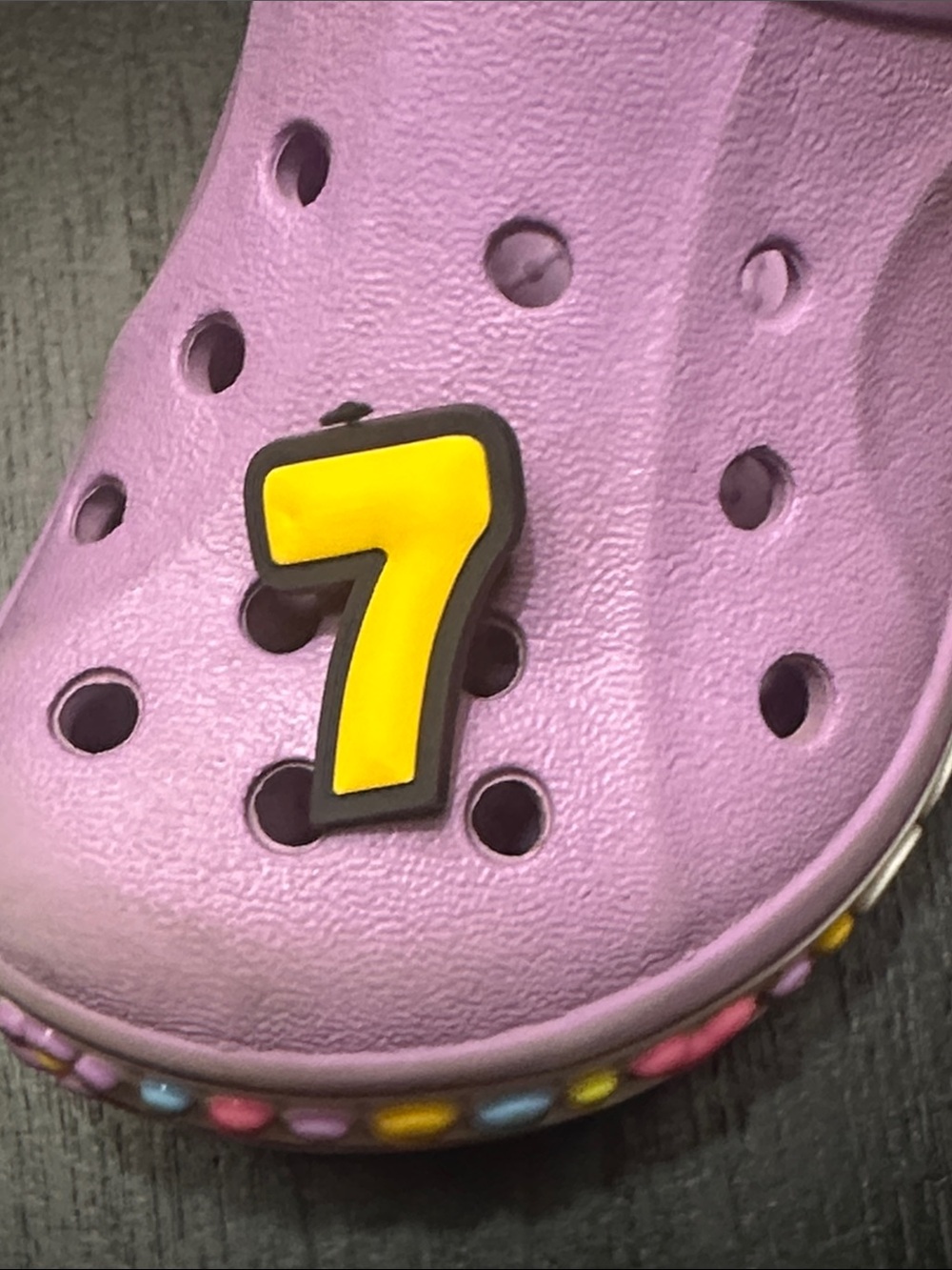 JIBBITZ Yellow Number 7 Charm